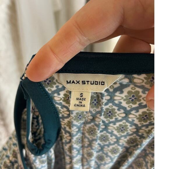 Max Studio Women's Size S Dark Green Floral Print Boho Pleated Dress #0556 - Picture 7 of 12